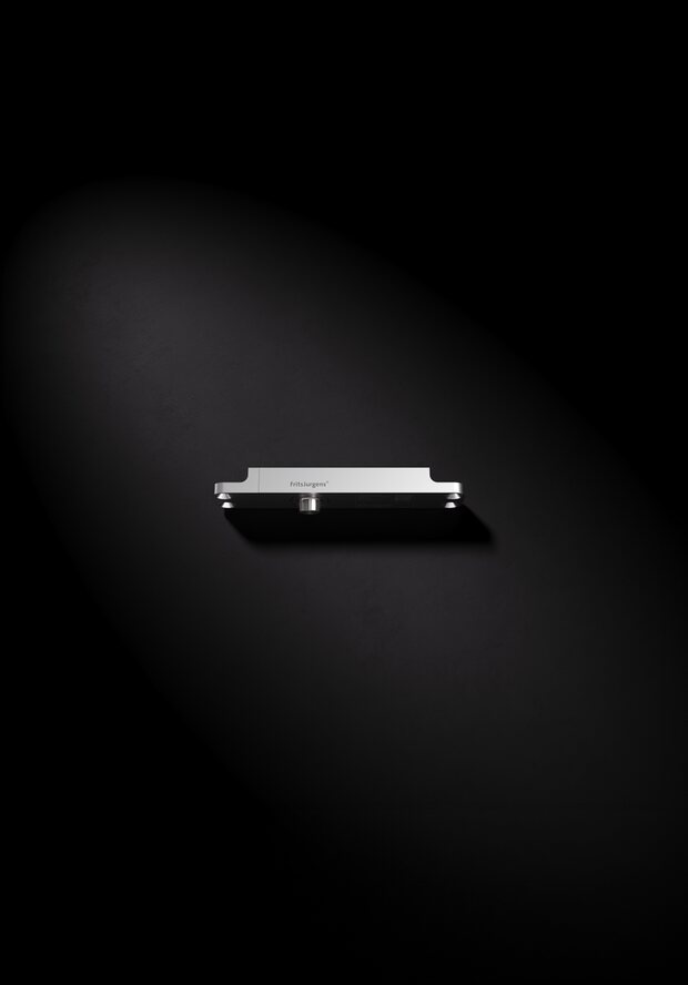 FritsJurgens System One concealed pivot