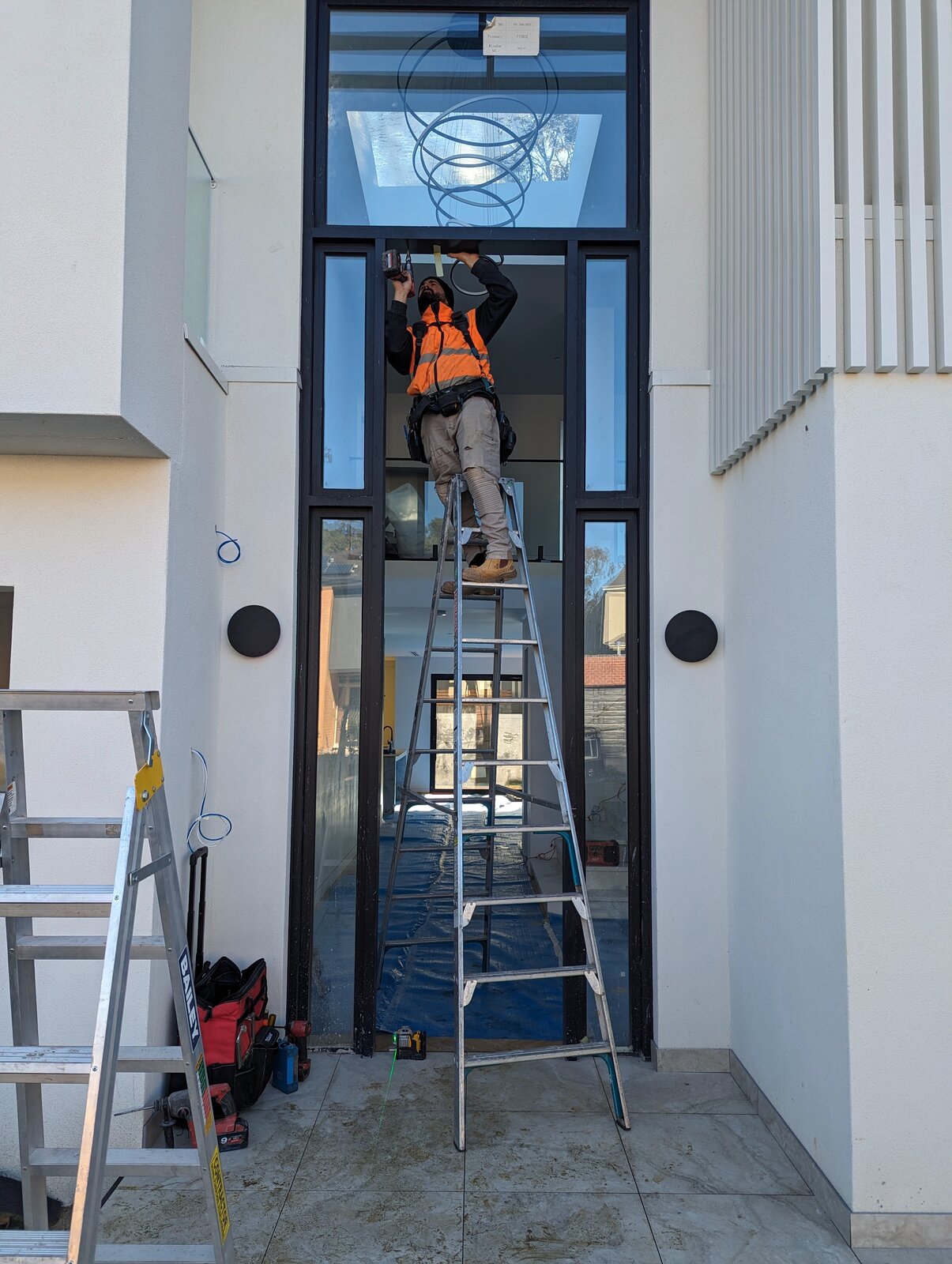 4m pivot at full open — Glen Waverley entrance