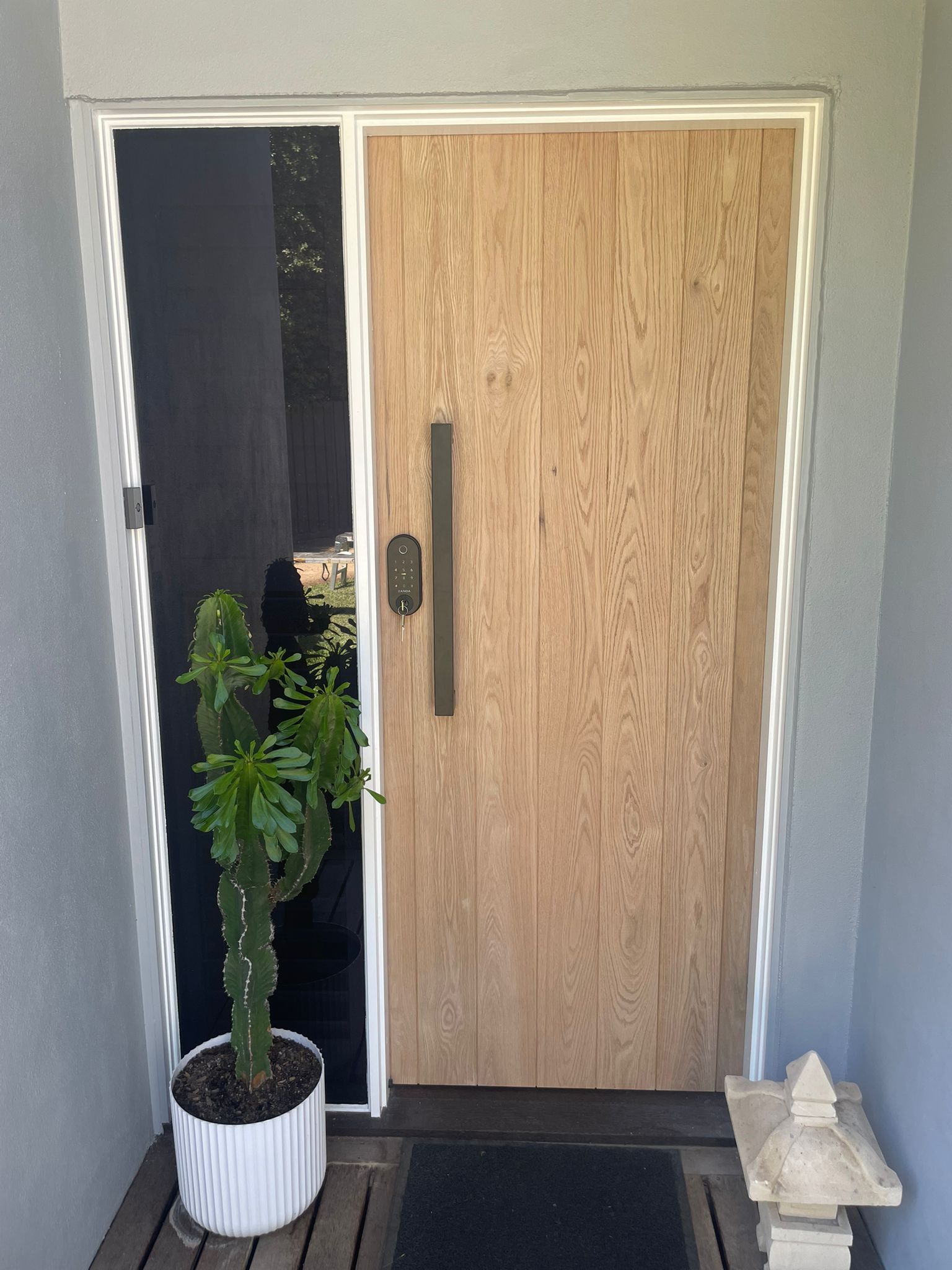 American Oak NORTH entrance — Mornington
